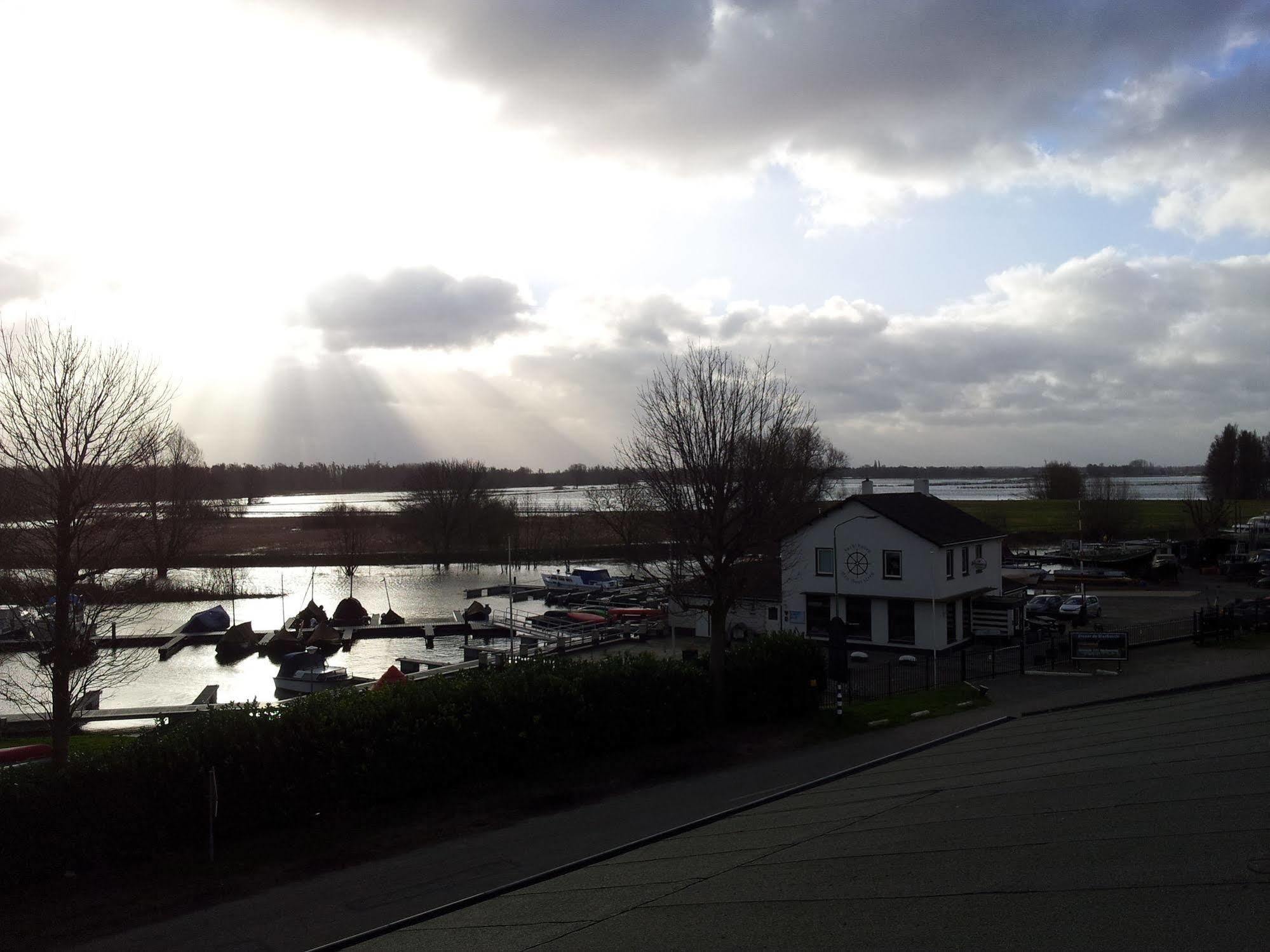 فندق De Brabantse Biesbosch فيركيندام المظهر الخارجي الصورة